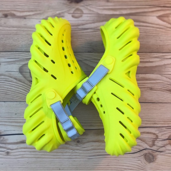 Crocs Echo Reflective Backstrap Clog - Picture 14 of 16